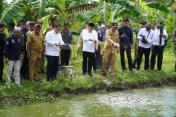 Menteri Desa Apresiasi Keberhasilan Pemberdayaan Desa dan Kemandirian Ekonomi di Lamongan