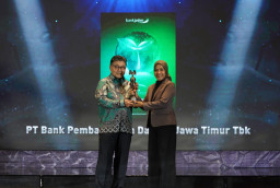 Bank Jatim Raih Platinum Rank dalam ASRRAT 2025, Bukti Komitmen Tingkatkan Kualitas Keberlanjutan