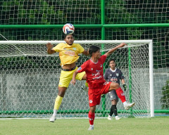 Main 10 Pemain, Gresik United Takluk 0-2 dari Persebata
