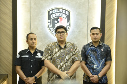Polres Gresik Ungkap Dugaan Penyalahgunaan Data Debitur, Dua Pengelola Aplikasi Go Matel R4 Jadi Tersangka