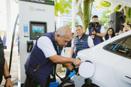 PLN Pastikan Kesiapan SPKLU untuk Nataru 2025/2026 Lewat Uji Jalan Mobil Listrik Lampung–Surabaya