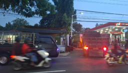 Pemkab Sumenep Pastikan BBM Subsidi Cukup, Antrean Solar Tetap Panjang Jelang Nataru