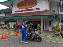 Momentum Bulan K3, MPM Honda Jatim Perkuat Budaya #Cari_Aman Lewat Edukasi Safety Riding