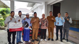 Kado Ramadan untuk Santri, Bank Jatim Hibahkan Mobil Operasional bagi Ponpes dan Ansor Bawean