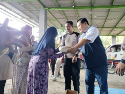 Jelang Lebaran, Anggota DPRD Jatim H. Satib Salurkan Ribuan Paket Beras untuk Warga Jember dan Lumajang