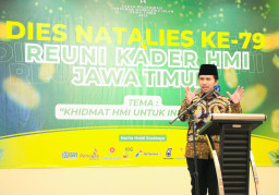 Hadiri Dies Natalis HMI ke-79 di Surabaya, Wagub Emil Dorong Kader Perkuat Nasionalisme