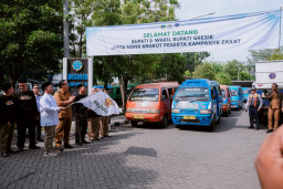 Bupati Yani Luncurkan Kampanye Zakat Lewat Angkot, 50 Sopir Terima Bantuan Ramadan