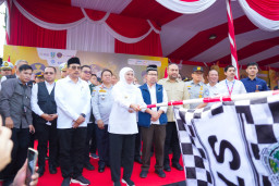 4.000 Warga Jatim Diberangkatkan Mudik Gratis, Khofifah Tekankan Keselamatan dan Raih Rekor MURI