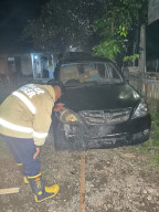 Mobil Avanza Terbakar di Jember, Api Nyaris Merembet ke Rumah Warga