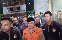 KPK Kembali Jebloskan Tersangka Korupsi Haji Yaqut ke Tahanan
