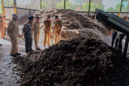 Gresik–Lamongan Perkuat Sinergi Pengolahan Sampah Jadi Energi, TPA Ngipik Jadi Rujukan