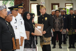 Lantik 34 Pejabat, Bupati Yes Tekankan Fokus pada Tugas dan Peningkatan Pelayanan Publik