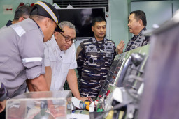 Hadapi Tantangan Geopolitik Global, Wamenaker Tekankan Penguatan SDM Maritim Berbasis SKKNI