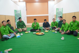Tiap Jumat Masyarakat Bisa Datang ke Kantor PKB Gresik, Boleh "Sambat" Segala Masalah 