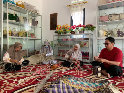 Bangun Rumah Produksi Anyaman Pandan, PetroChina Perkuat UMKM di Tanjung Jabung Timur