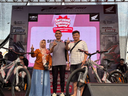 Pengundian UKH Honda di Ponorogo Meriah, Konsumen CUN Motor Bawa Pulang Honda PCX160 CBS