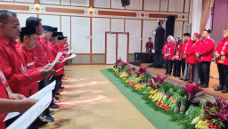 PDIP Gresik Lantik Pengurus PAC se-Kabupaten, Fokus Gaet Generasi Muda Hadapi Pemilu 2029