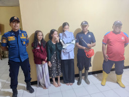 Kelelawar Masuk Kontrakan, Empat Mahasiswi di Jember Panik dan Panggil Damkar