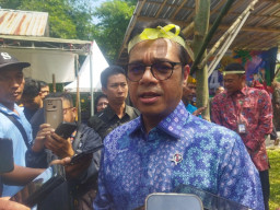 Wamen Komdigi Ungkap 28 Titik Blank Spot di Jember, Sekolah Ikut Terdampak