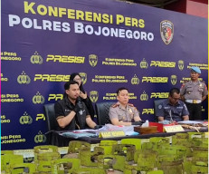 Polres Bojonegoro Gerebek Pangkalan LPG Oplosan