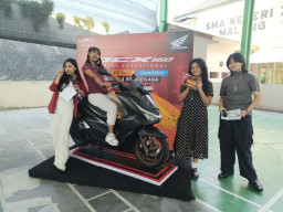 Dekatkan Skutik Premium ke Pelajar, MPM Honda Jatim Gelar PCX160 Gen-Z School Movement di SMAN 7 Malang