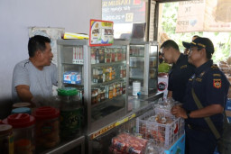 Gempur Rokok Ilegal, Tim Gabungan Sisir Sejumlah Toko di Baureno Bojonegoro