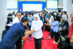 Khofifah Minta Pembinaan Atlet Dimulai Lebih Dini, Jatim Bidik Prestasi hingga Olimpiade