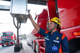 Pertamina Tambah Pasokan BBM untuk Atasi Antrean Panjang di SPBU Jawa Timur