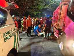 Detik-Detik Maut di Jalur Bojonegoro-Cepu, Remaja Tewas Usai Motor Bersenggolan dengan Truk