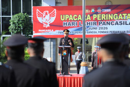 Kapolres Gresik Ajak Personel Bumikan Nilai-Nilai Pancasila