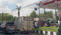 Bukan Langka, Pemkab Sumenep Sebut Antrean SPBU Dipicu Migrasi Konsumen ke BBM Bersubsidi