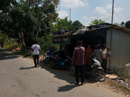 Dipicu Dendam Lama Soal PTSL, Dua Pria Lansia di Sampang Duel Hingga Babak Belur