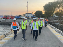 BP BUMN Tinjau Operasional Pelindo Gresik, Perkuat Layanan Logistik Nasional