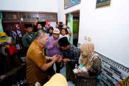 Bupati Sampang Pastikan Penanganan Lansia dan Gizi Buruk Berjalan Optimal