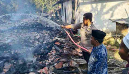 Diduga Dipicu Pembakaran Sampah, Tiga Rumah di Sumenep Hangus Dilalap Api