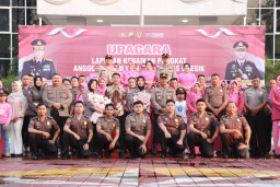 82 Personel Polres Gresik Terima Kenaikan Pangkat, Kapolres Tekankan Pengabdian dan Pelayanan Humanis