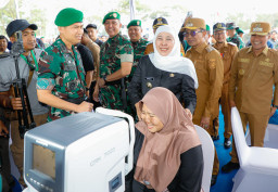 Khofifah dan Pangdam V Brawijaya Resmikan Karya Bakti TNI di Madura, Bangun Jembatan hingga Renovasi Ratusan RTLH