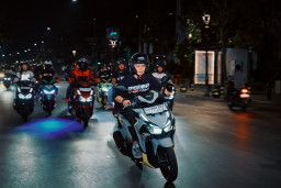 Ratusan Bikers Ramaikan Night Ride New Honda Vario 160 Evo Keliling Surabaya
