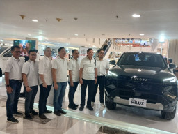 Toyota Perkenalkan New Hilux di Surabaya, Usung Performa Lebih Tangguh dan Varian Battery EV