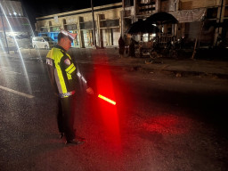 Hendak Nyebrang Jalan, Pejalan Kaki di Camplong Sampang Tewas di TKP