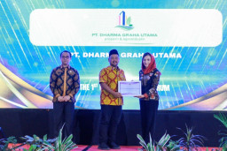 Terdepan Bangun Kemitraan, PT Dharma Graha Utama Raih Penghargaan di 1st Gresik Business Forum