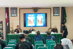 Kejaksaan Ponorogo Serahkan Rp77,58 Juta Hasil Lelang Barang Sitaan