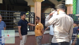 Berbekal Lidi Diberi Lem Ujungnya, Pria Ini Kuras Kotak Amal Masjid