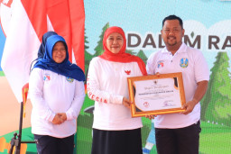 Bupati Gresik Sabet Penghargaan Indeks Perlindungan Anak Terbaik Pertama se Jawa Timur