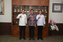 Pererat Tali Silaturahmi Antardaerah, Pak Yes Kenalkan Potensi Wisata Lamongan ke Wabup Lombok Tengah