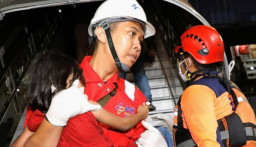 Nelayan Ambunten Evakuasi Satu Korban KMP Mutiara Sentosa II