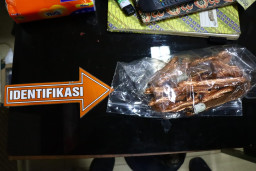 Sembunyikan 2,9 Kg Kabel Tembaga di Jok Motor, Dua Pekerja Pabrik di Gresik Ditangkap Polisi