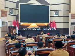 Usai Temui DPRD, Ratusan Kades Jember Geruduk Bapenda Keluhkan Dampak Pemangkasan Dana Desa