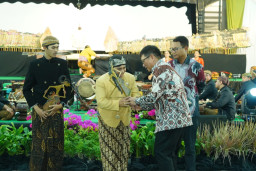 Petrokimia Gresik Dukung Regenerasi Dalang Muda Lewat Pagelaran Wayang Kulit