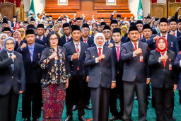 Gubernur Khofifah Dorong ASN Jatim Jadikan Pengabdian sebagai Energi untuk Berinovasi
